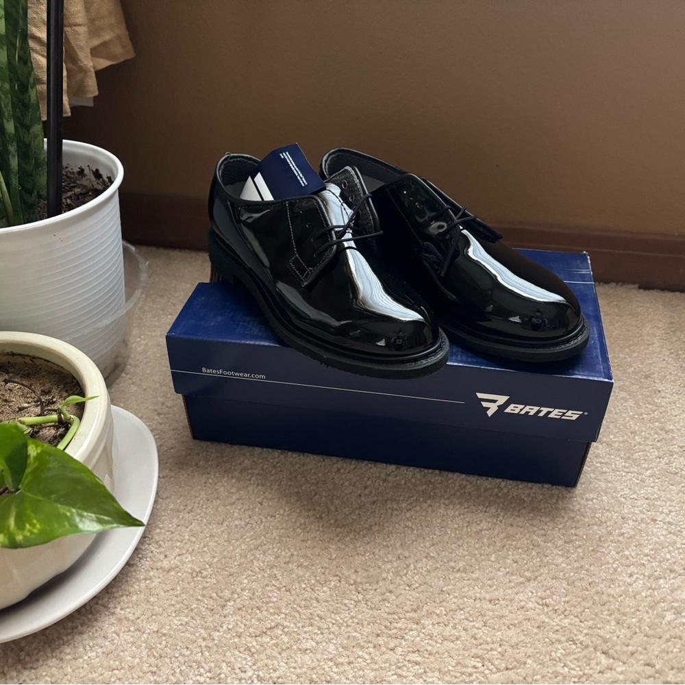 Bates Womens Black Dress Shoes Size 6M